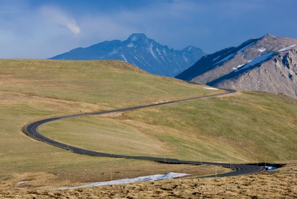 The Trail Ridge Road snakes its way over the Continental Divide, crossing through tundra above RMNP's treeline.  Snow is frequent even in mid summer. 
